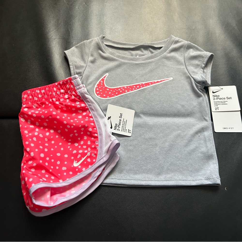 NWT Nike Athletic Set Girls Size 2T